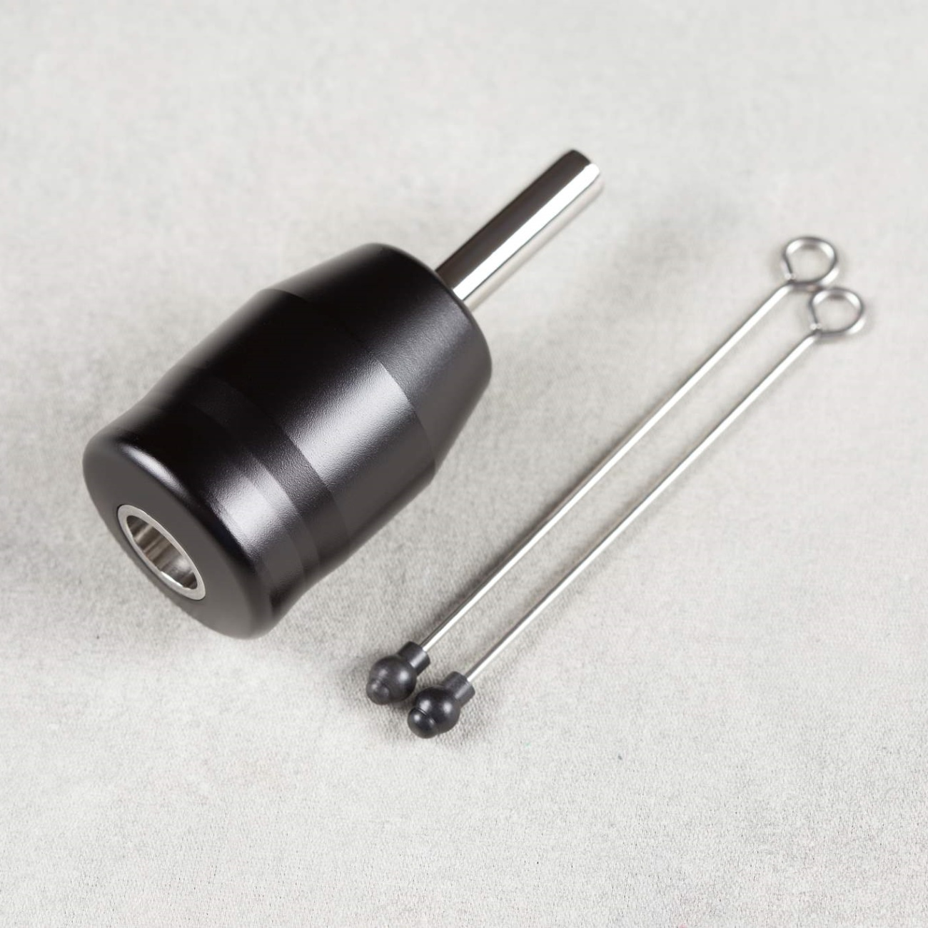 CD32BK Black Aluminum Contoured Grip